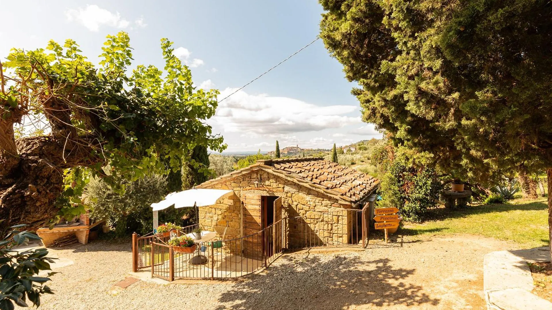 Dolci Colline Resort Capannina Castiglion Fiorentino 0*,  Itália